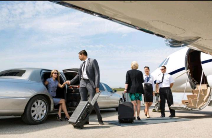 Red-Eye Flights & Early Departures: Why a Sedan to Airport Makes Difference Red-Eye Flights & Early Departures: Why a Sedan to Airport Makes Difference