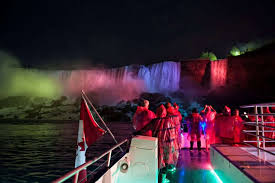A Niagara Falls Evening Tour That Shows the Falls at Their Best Niagara Falls evening tour