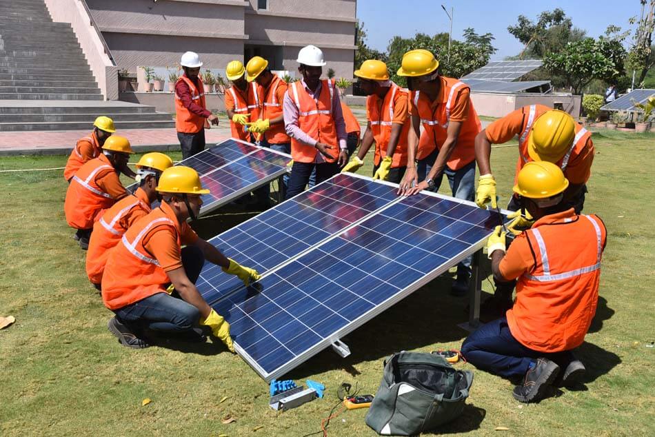Solar PV Courses: Building Skills for a Sustainable Energy Future Solar PV Courses: Building Skills for a Sustainable Energy Future