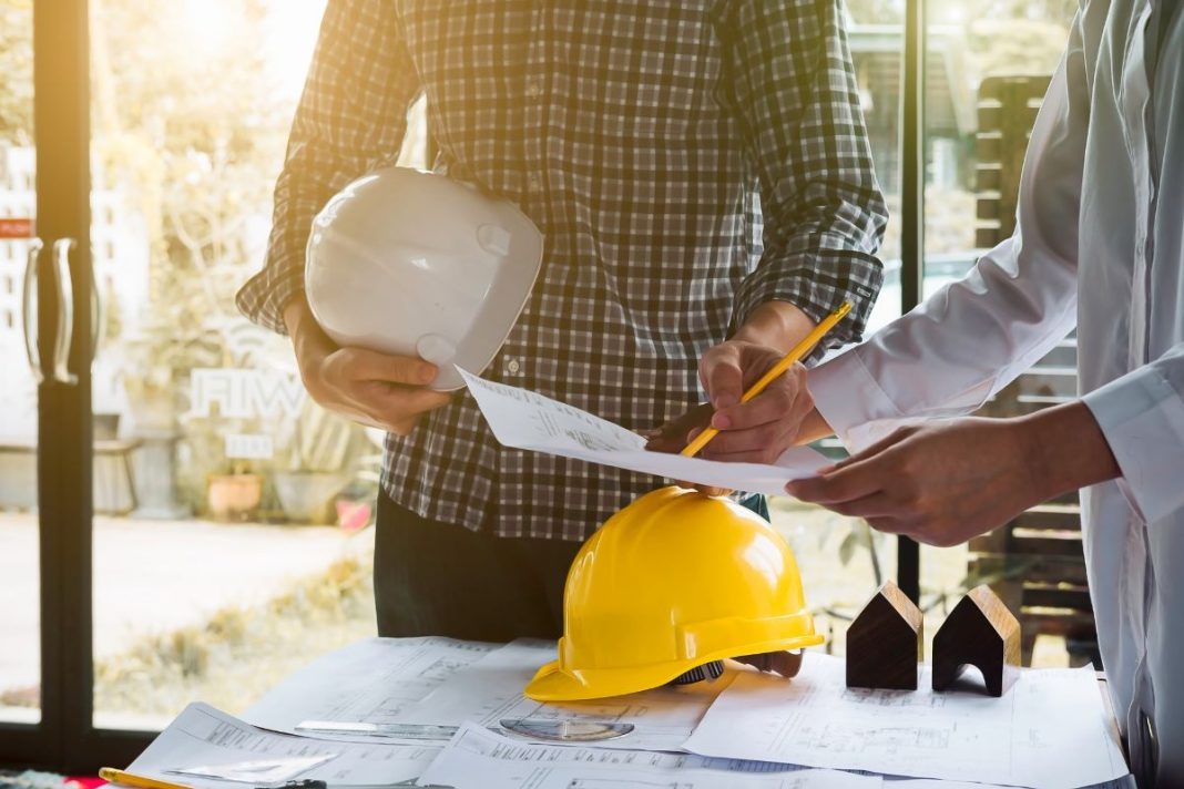 Project Management Roles Explained:Â A Complete Guide Project Management Roles Explained:Â A Complete Guide