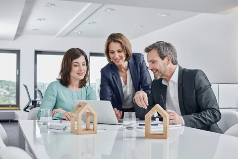 How Concierge Staffing Is Becoming a Deciding Factor for Residents Choosing Between Luxury Buildings How Concierge Staffing Is Becoming a Deciding Factor for Residents Choosing Between Luxury Buildings